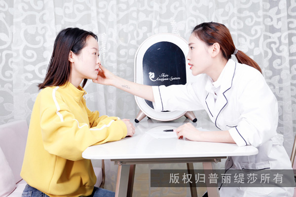 美容院墙壁涂什么乳胶漆颜色美观又耐看